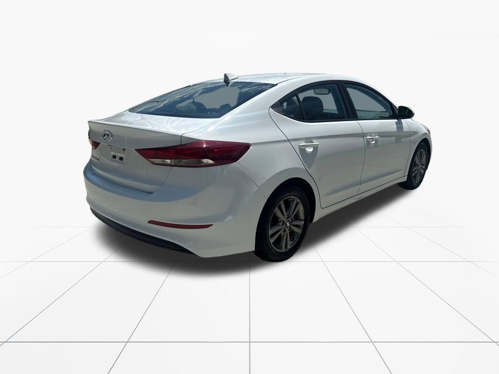 Used 2017 Hyundai Elantra Value Edition w/ Cargo Package FWD image 8