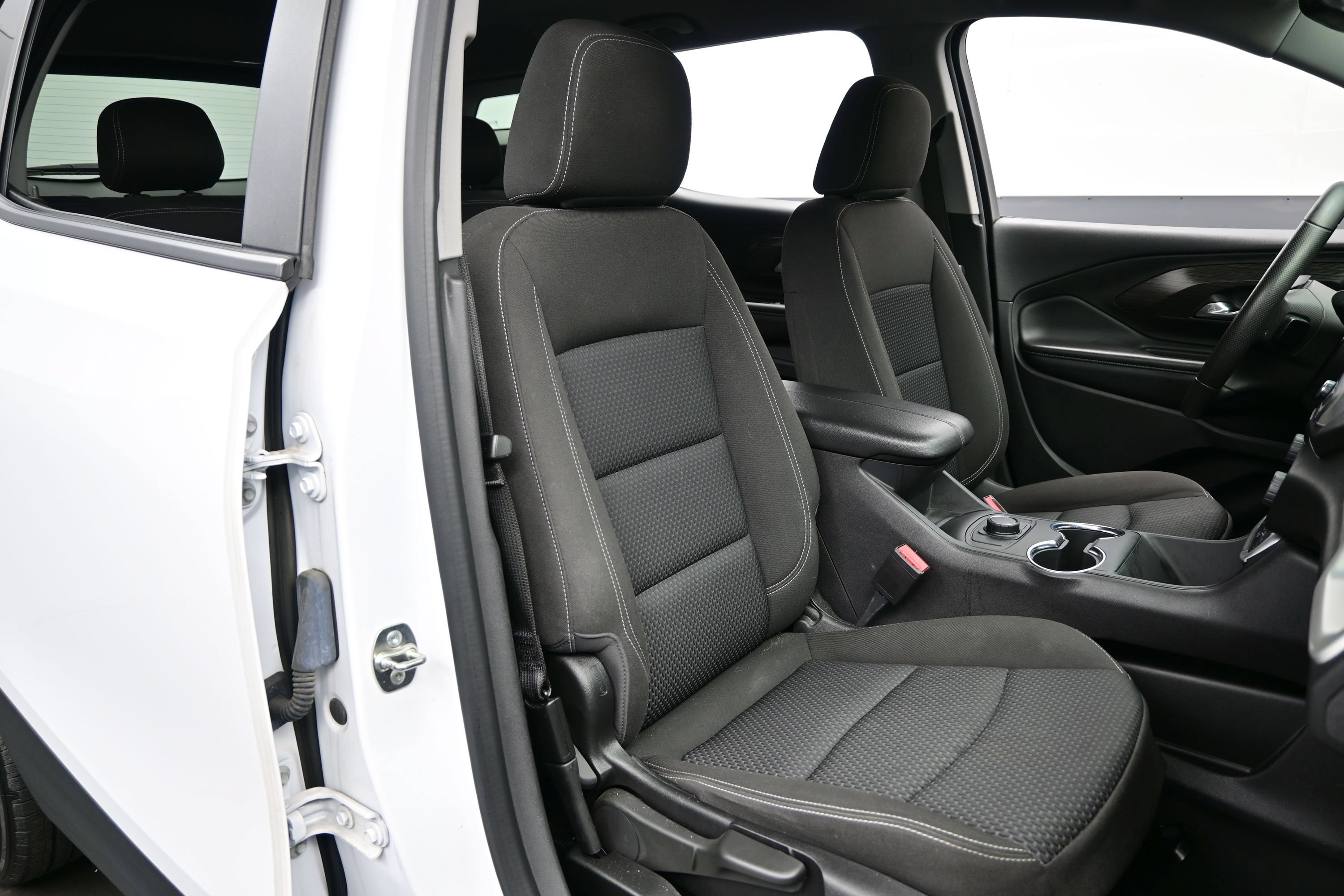 Used 2024 GMC Terrain SLE AWD/4WD image 13