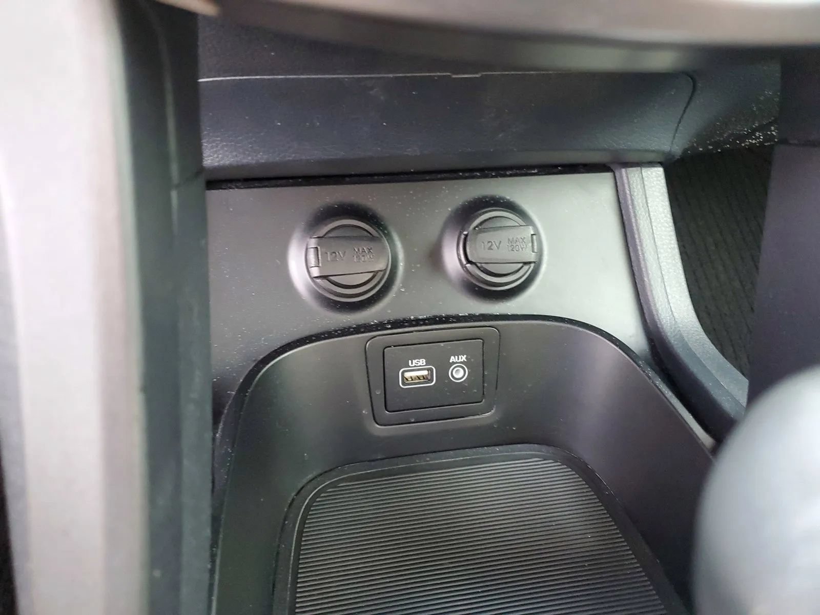 Used 2017 Hyundai Santa Fe FWD image 22
