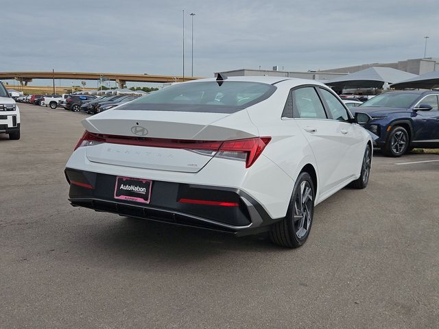 New 2026 Hyundai Elantra Limited FWD image 2