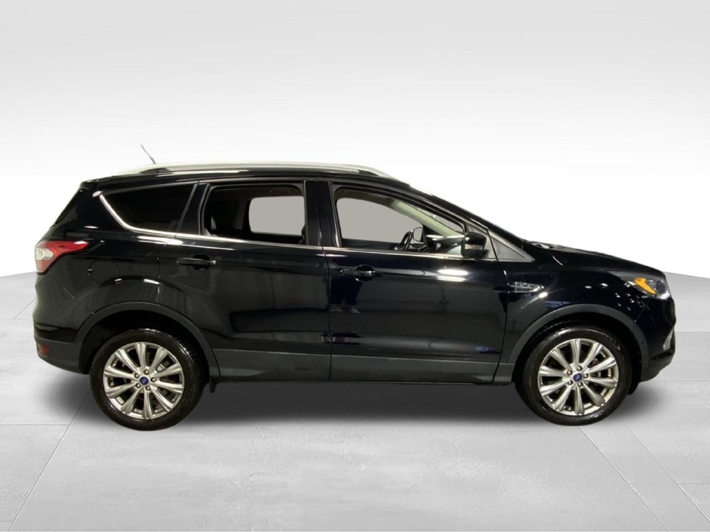 Used 2018 Ford Escape Titanium w/ Ford Safe & Smart Package AWD/4WD image 10