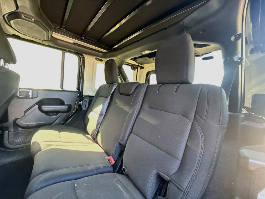 Certified 2022 Jeep Wrangler Unlimited Sport w/ Sun And Sound Package AWD/4WD image 27
