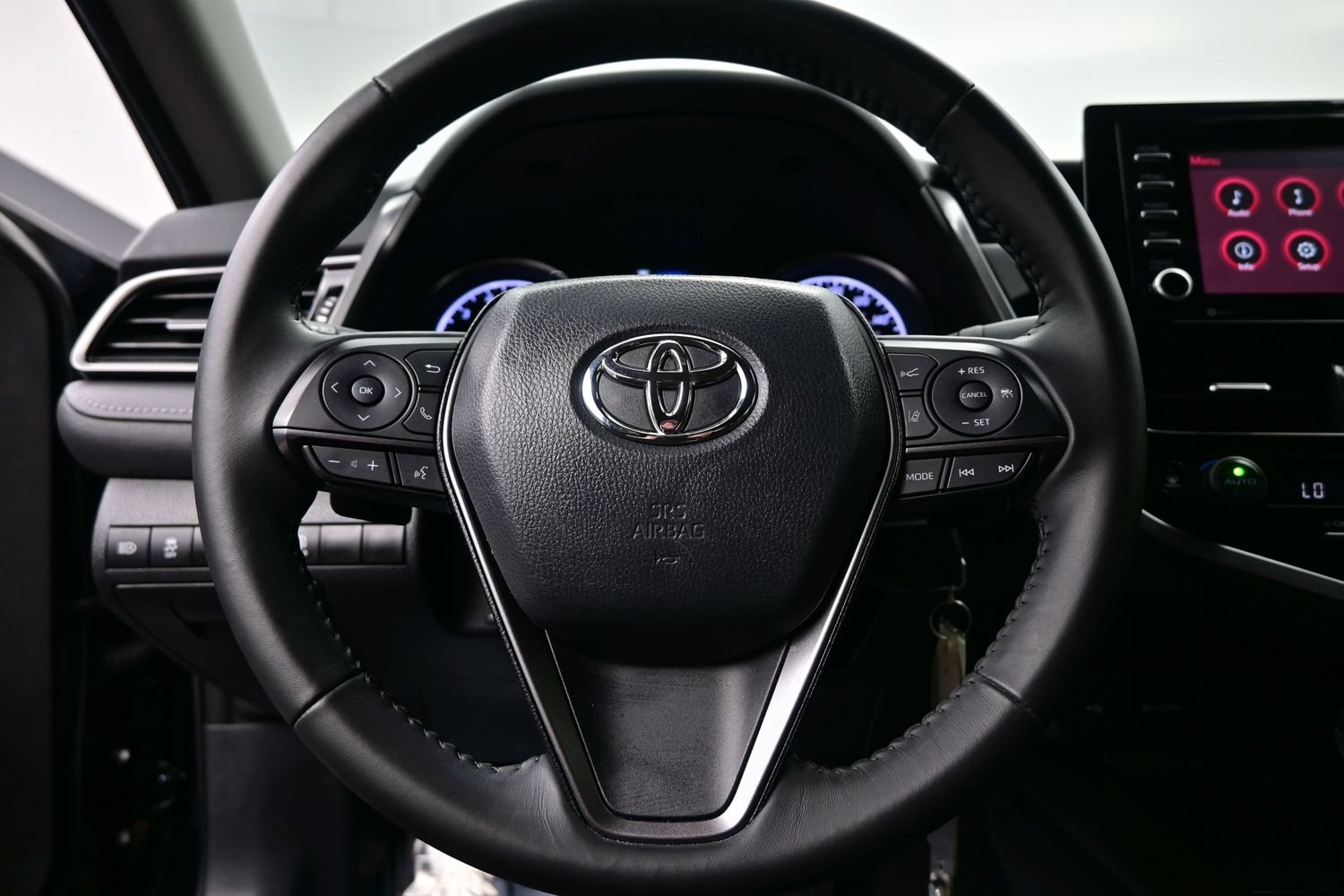Used 2024 Toyota Camry SE FWD image 23