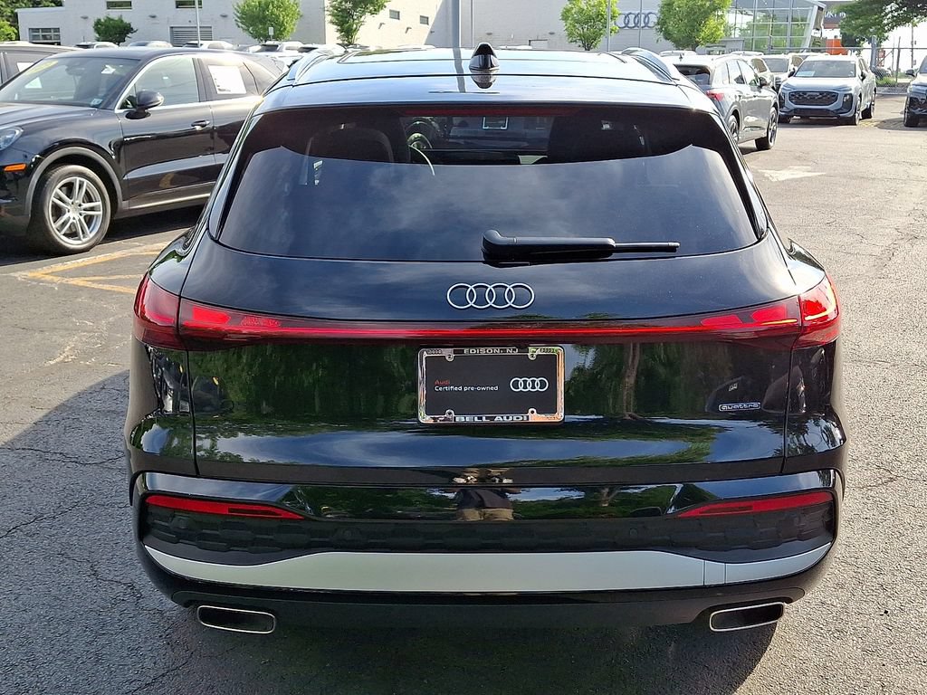 Certified 2025 Audi Q5 Prestige AWD/4WD image 12