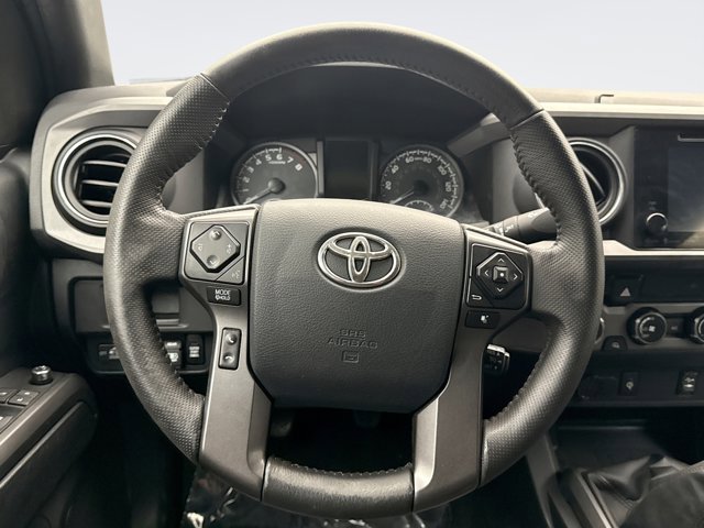 Used 2017 Toyota Tacoma TRD Sport w/ Tow Package image 12