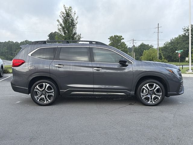 Used 2025 Subaru Ascent Touring w/ Popular Package #2 AWD/4WD image 2