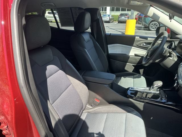 Used 2025 Chevrolet Trax LT FWD image 28