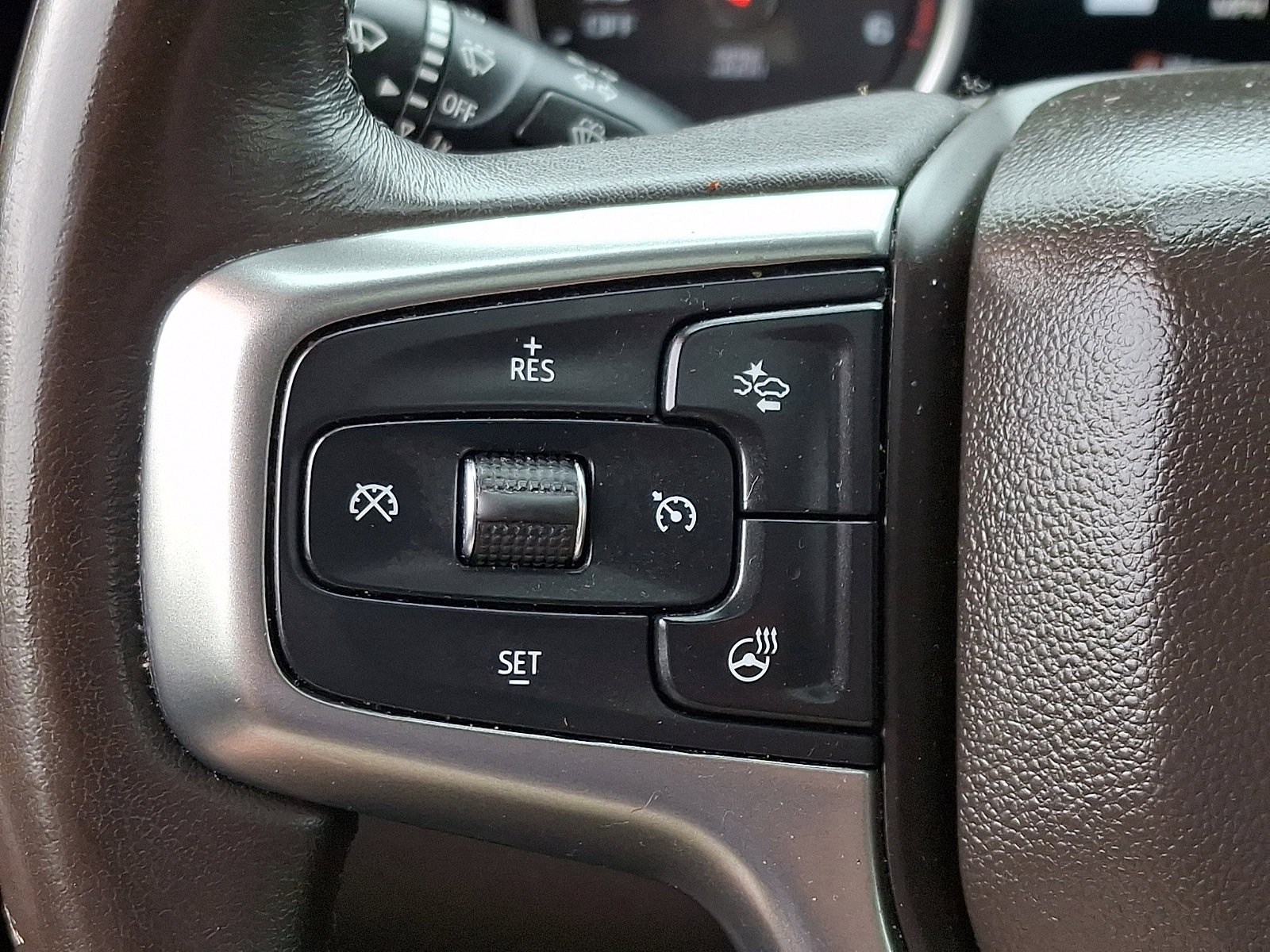 Used 2021 Chevrolet Silverado 1500 LTZ w/ Technology Package AWD/4WD image 22