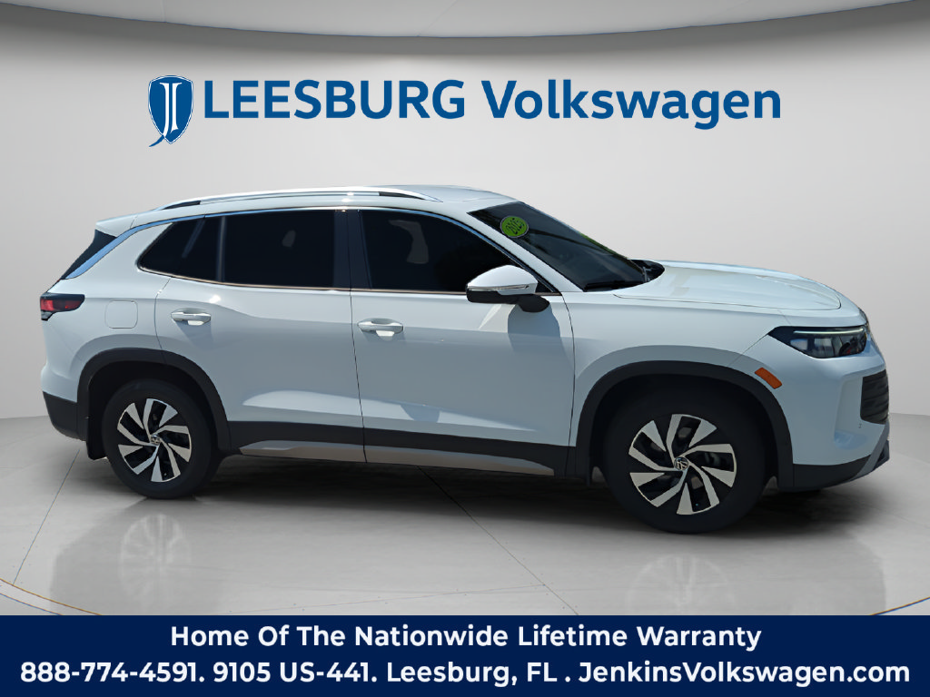 Used 2025 Volkswagen Tiguan S FWD image 2