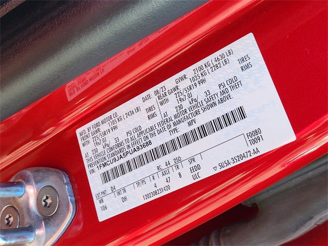 Used 2023 Ford Escape Platinum w/ Premium Technology Package image 34