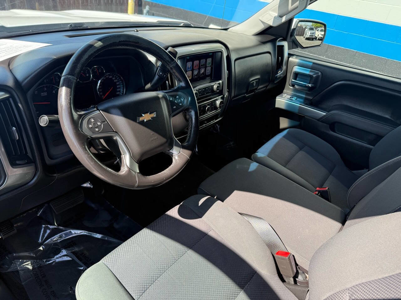 Used 2018 Chevrolet Silverado 1500 LT w/ LT Eassist Package image 9