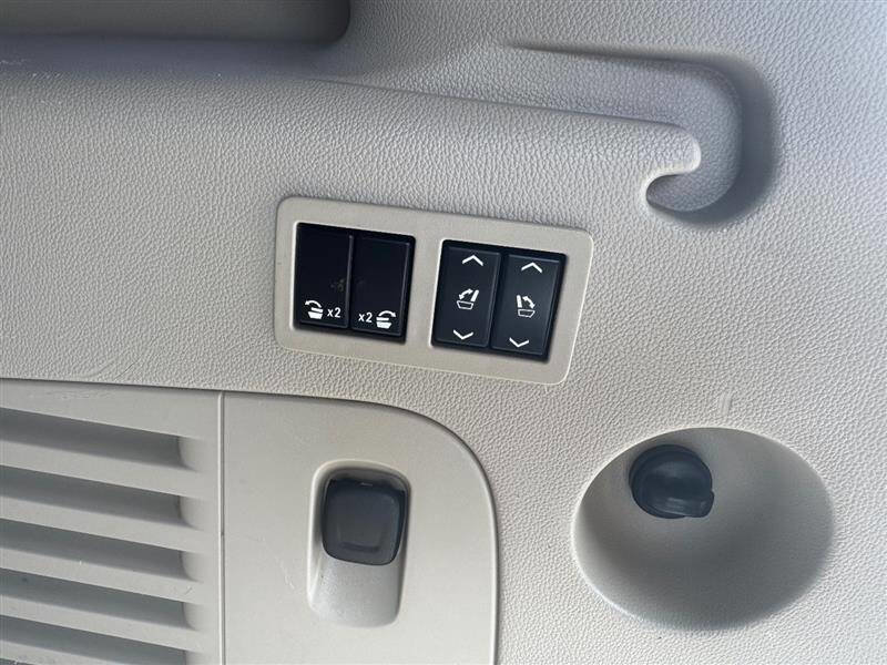 Used 2015 GMC Yukon XL Denali w/ Touring Package image 25