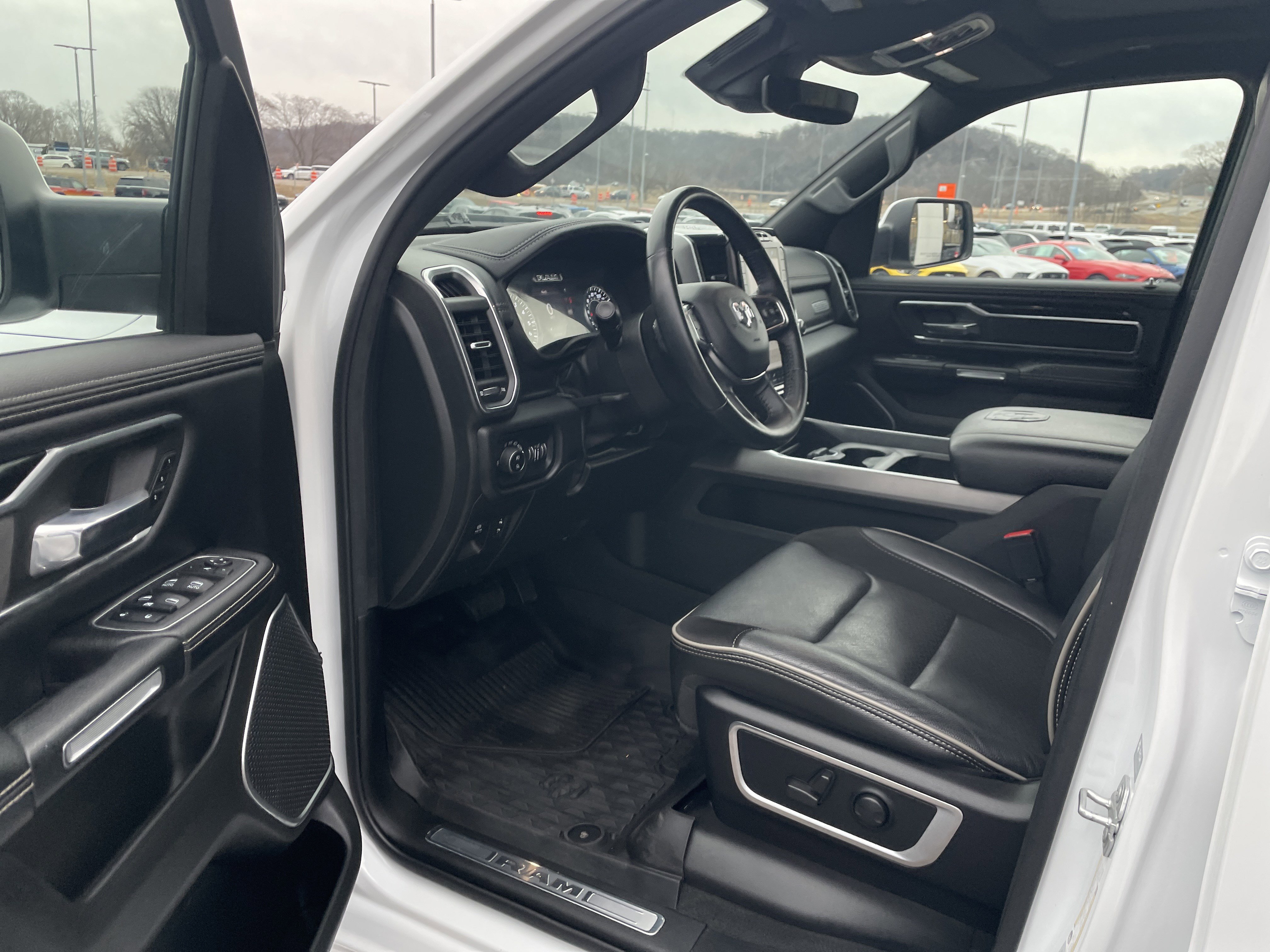 Used 2022 RAM 1500 Laramie w/ Sport Appearance Package image 14