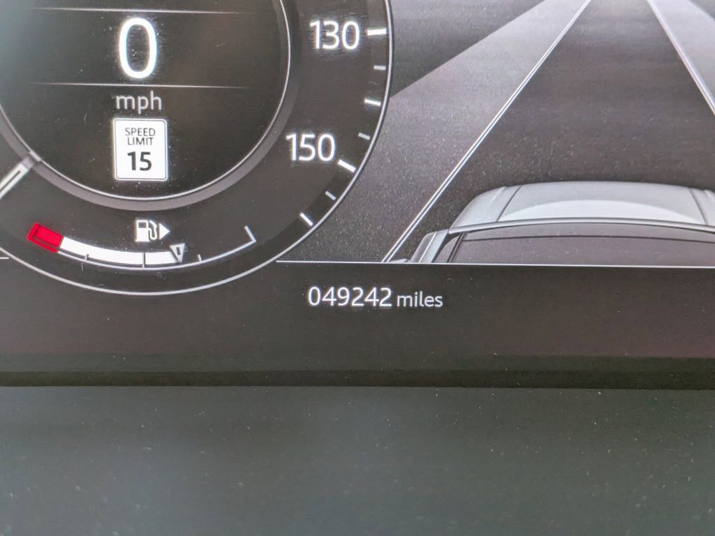 Used 2021 Land Rover Range Rover image 30