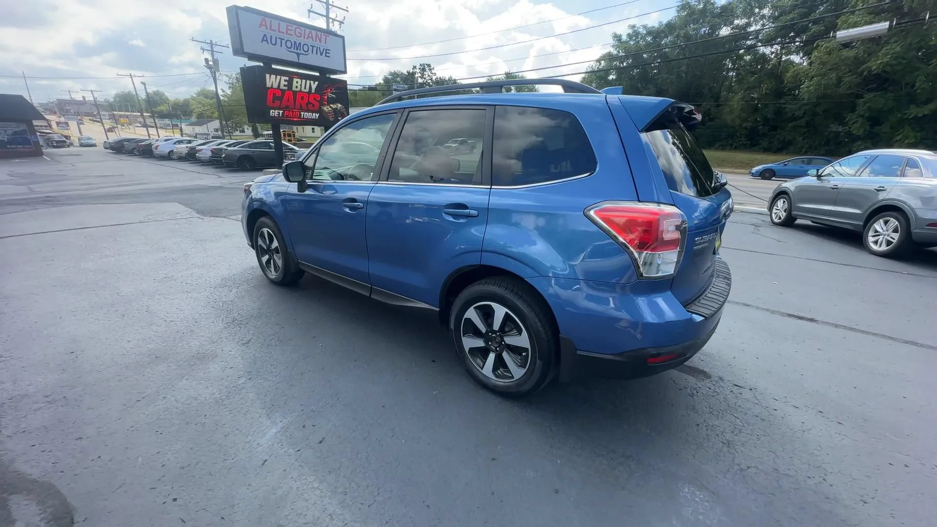Used 2017 Subaru Forester 2.5i Limited AWD/4WD image 8