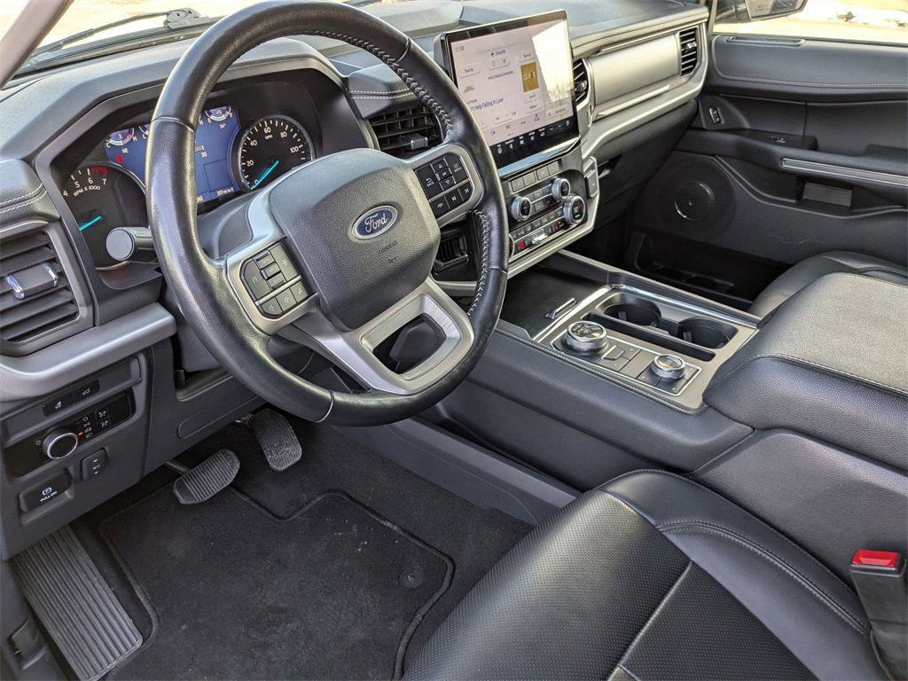 Used 2024 Ford Expedition Max XLT image 18