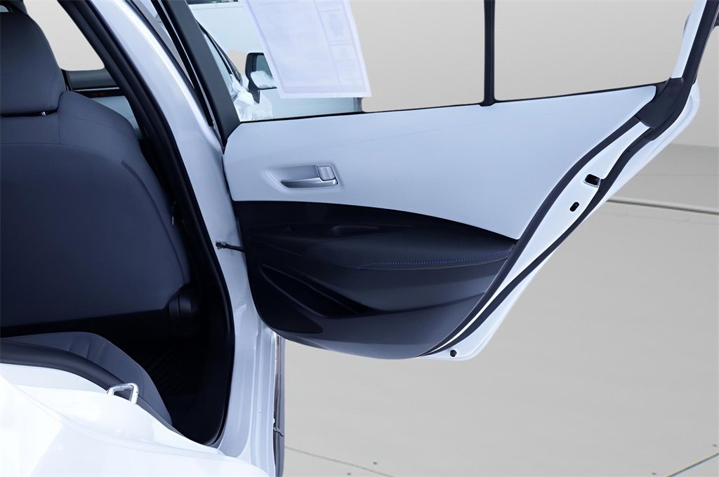 Certified 2022 Toyota Corolla SE w/ Carpet Mat Package (TMS) image 18