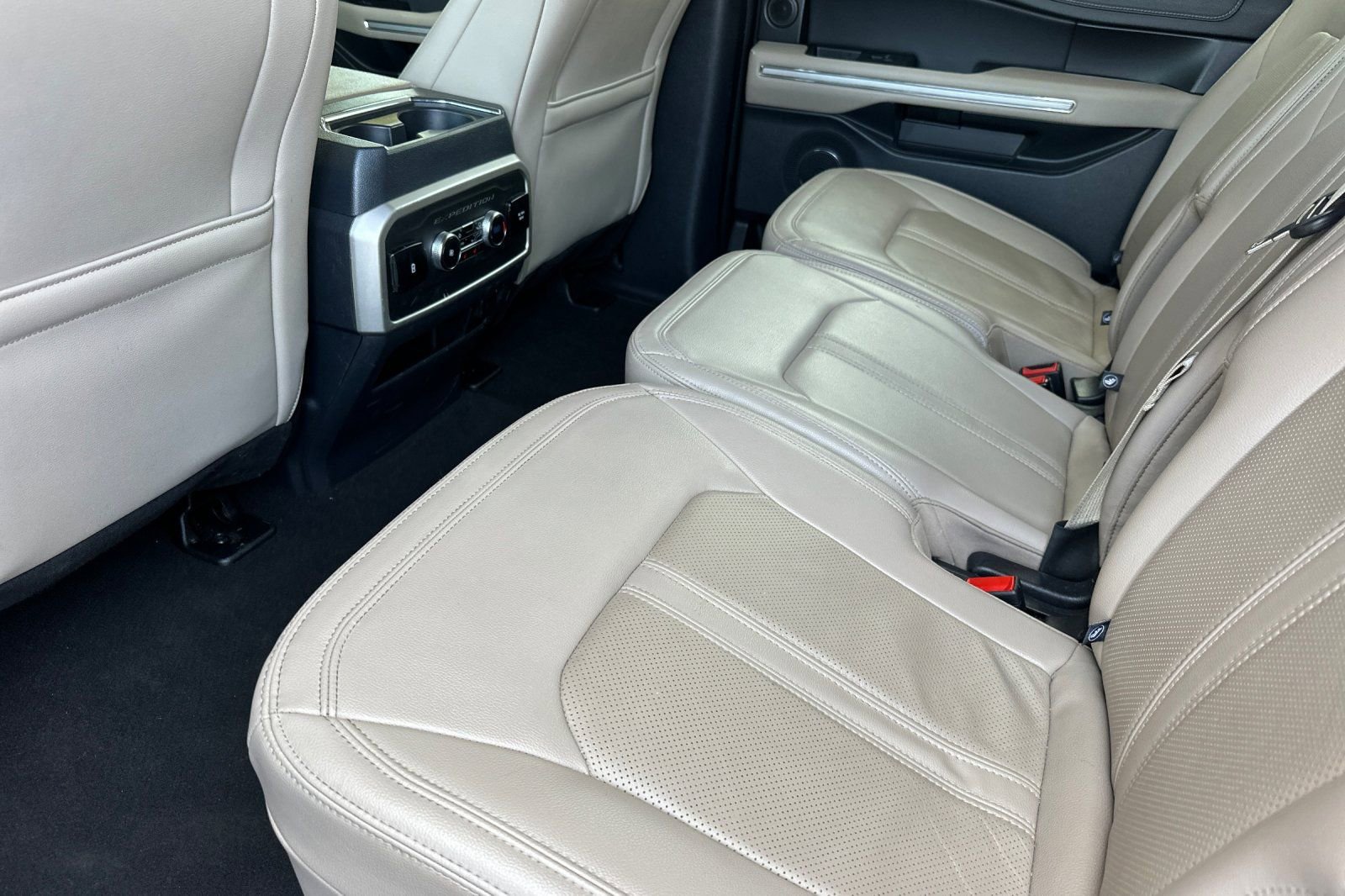 Certified 2024 Ford Expedition Max Limited image 11