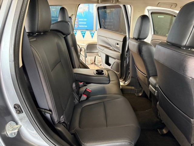 Used 2017 Mitsubishi Outlander GT image 22