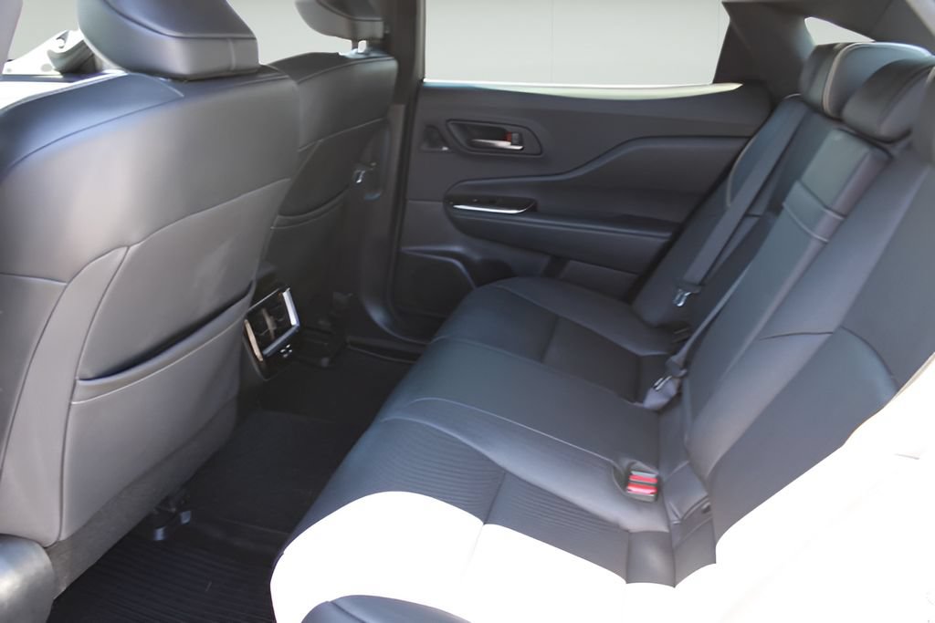 Used 2024 Toyota Crown Platinum AWD/4WD image 20