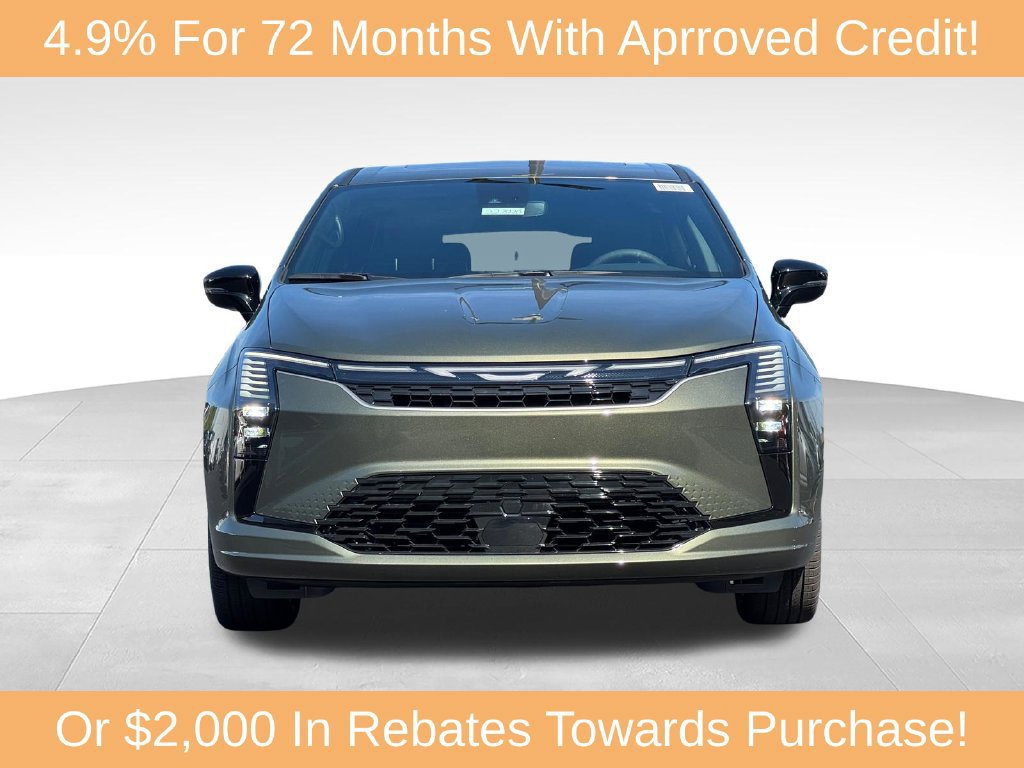 New 2027 Chrysler Pacifica Limited FWD image 2