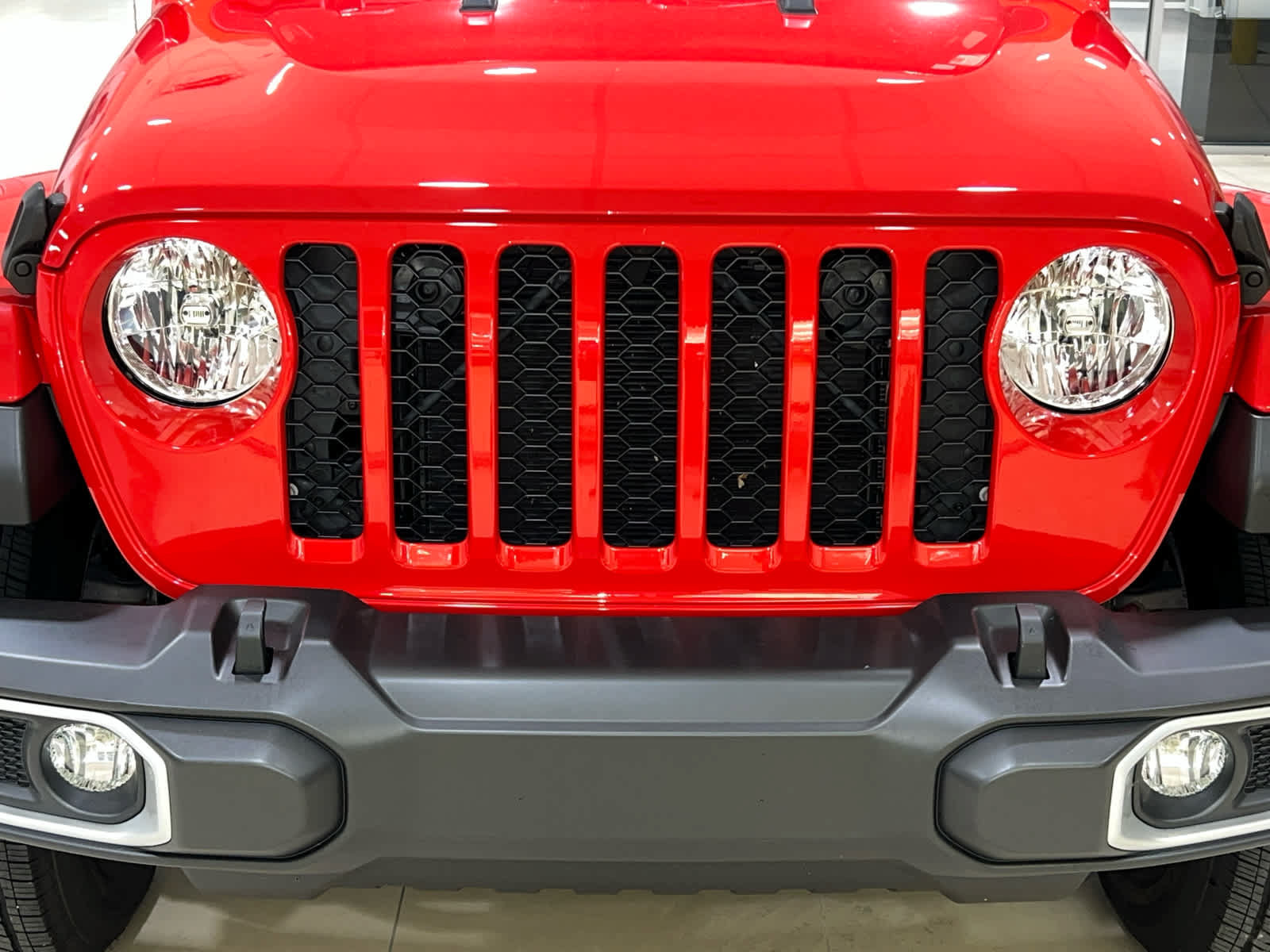 Used 2022 Jeep Gladiator Sport AWD/4WD image 3
