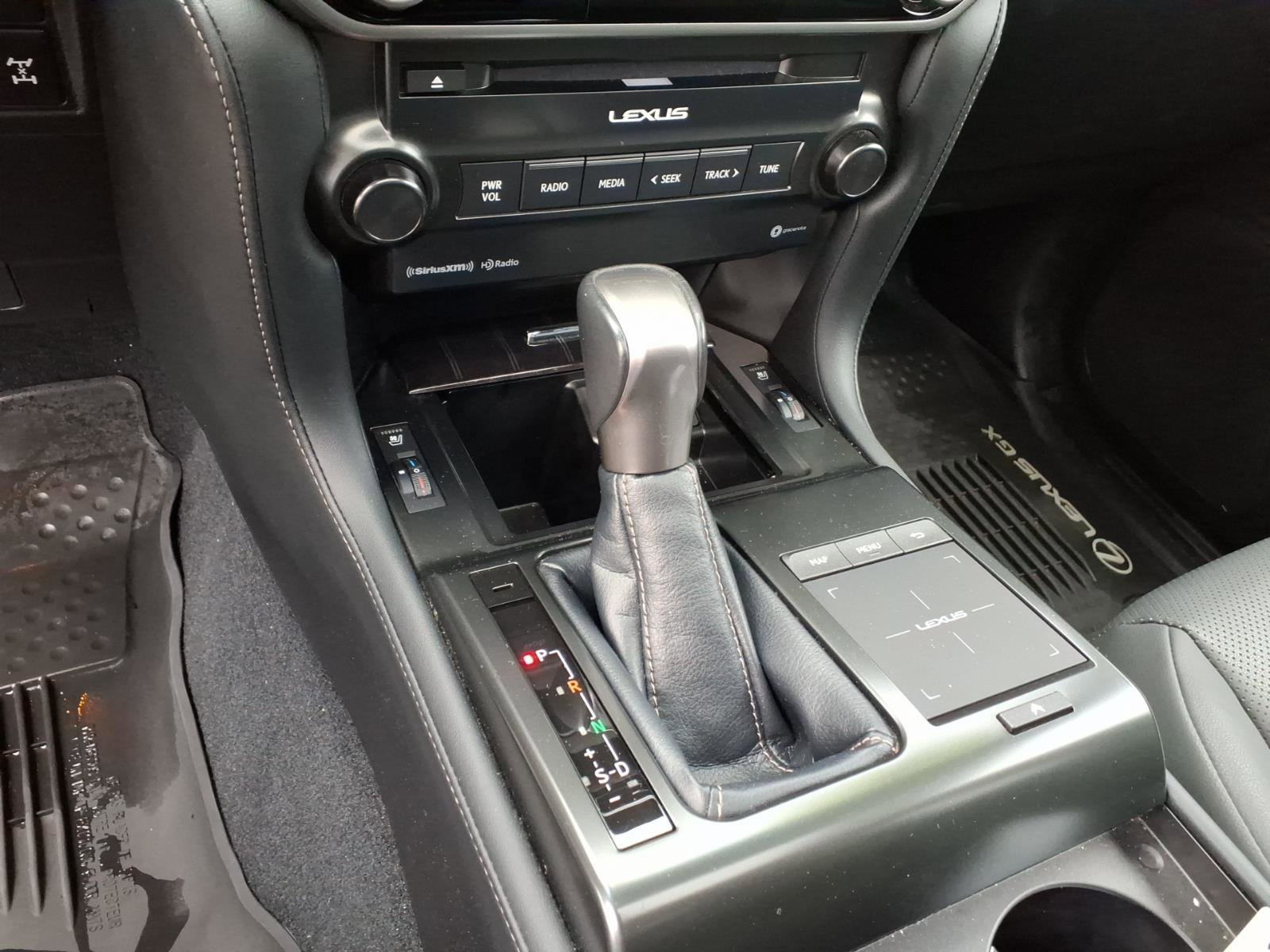 Used 2023 Lexus GX 460 Premium w/ Premium Package image 9