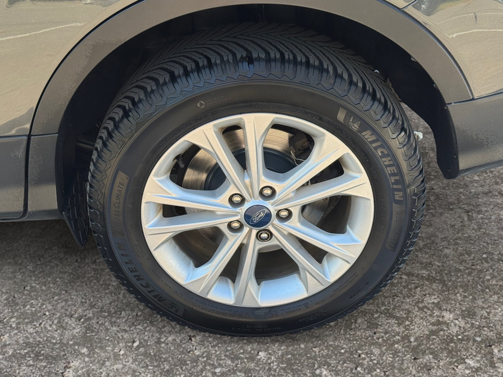 Used 2019 Ford Escape SE AWD/4WD image 14