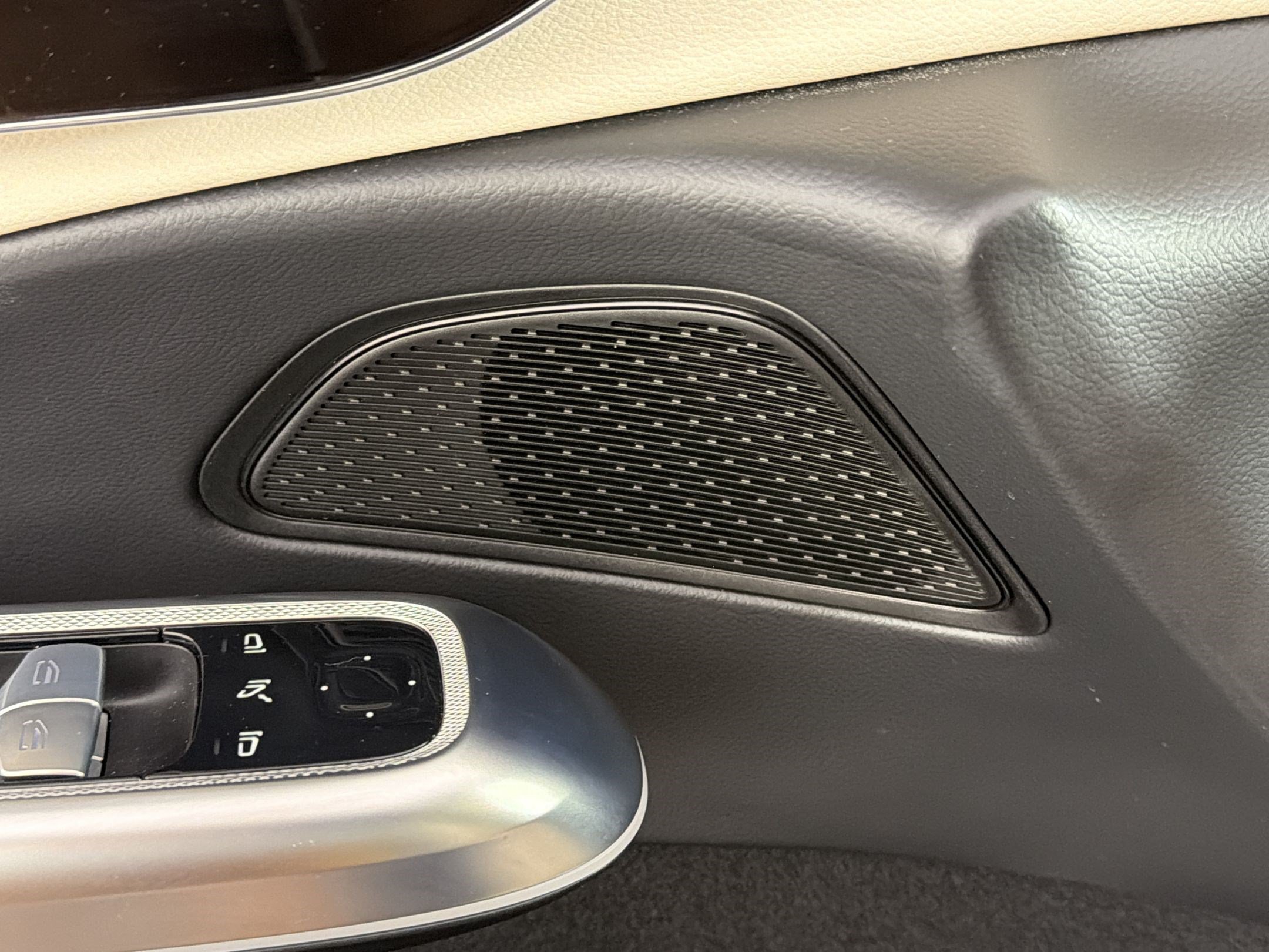Certified 2025 Mercedes-Benz E 350 4MATIC Sedan image 22