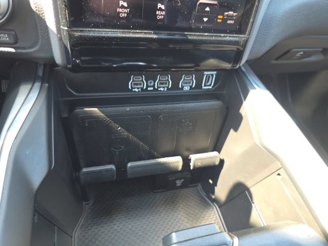 Used 2025 RAM 1500 Laramie w/ Advanced Safety Group II AWD/4WD image 25