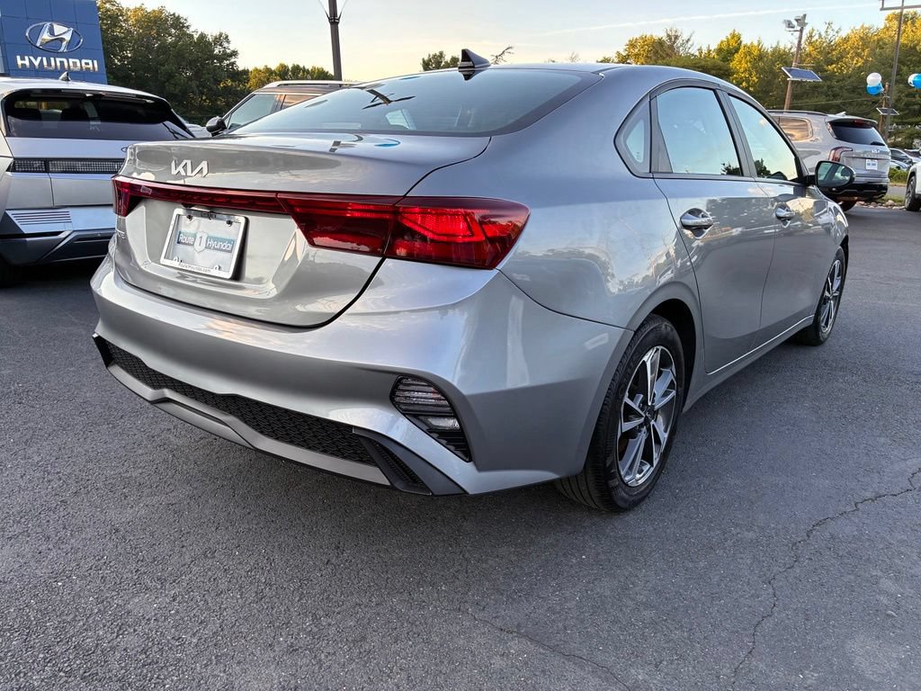 Used 2023 Kia Forte LXS w/ LXS Technology Package FWD image 7