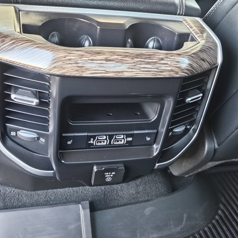 Used 2020 RAM 1500 Laramie image 17