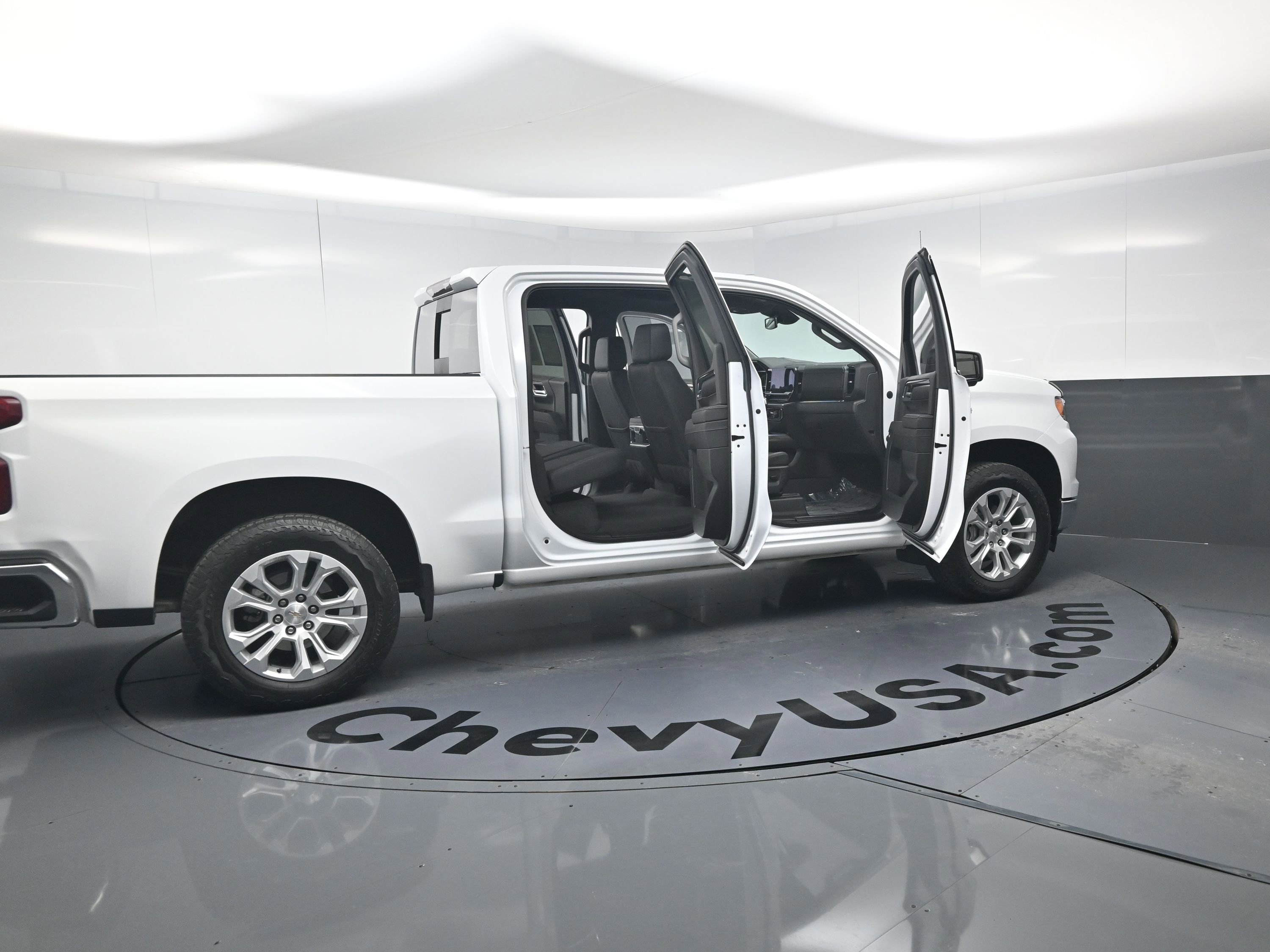 Certified 2023 Chevrolet Silverado 1500 LTZ w/ LTZ Convenience Package II image 27