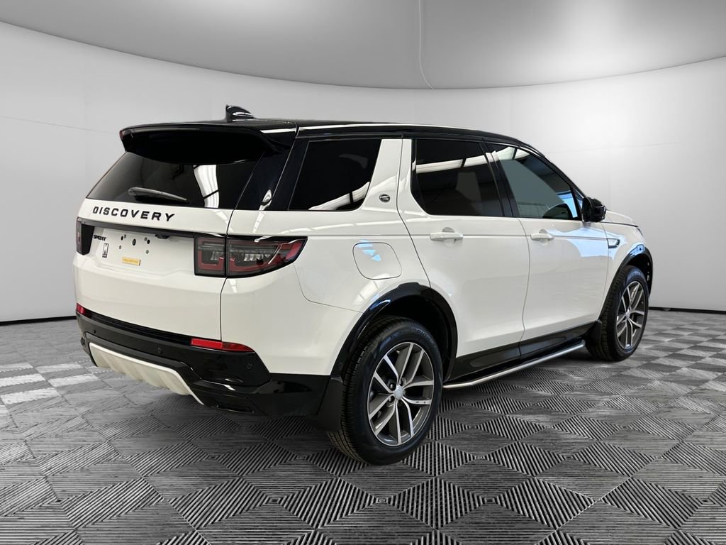 Used 2025 Land Rover Discovery Sport Dynamic SE image 5
