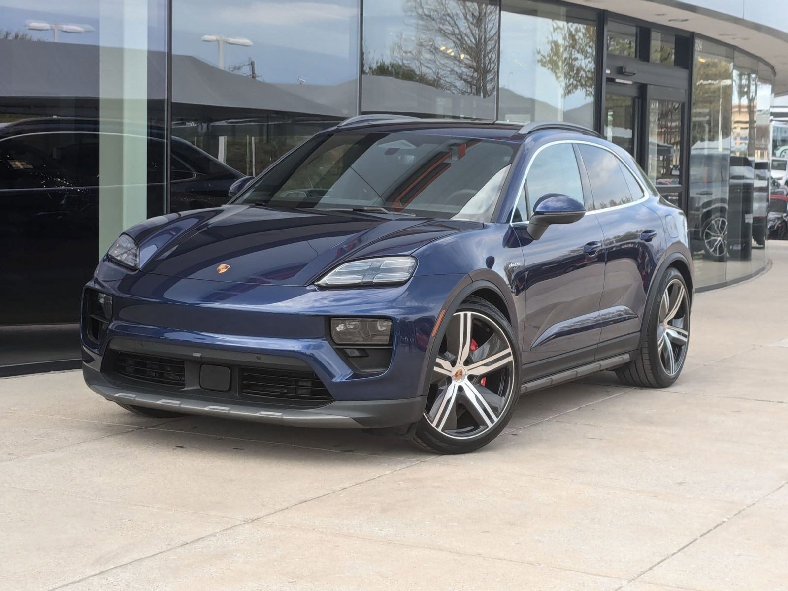 New 2025 Porsche Macan 4S Electric