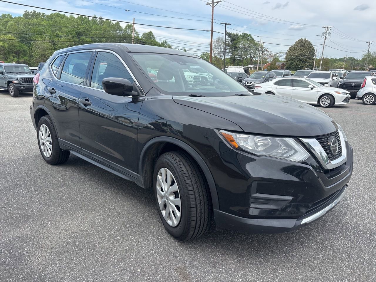 Used 2019 Nissan Rogue S image 8