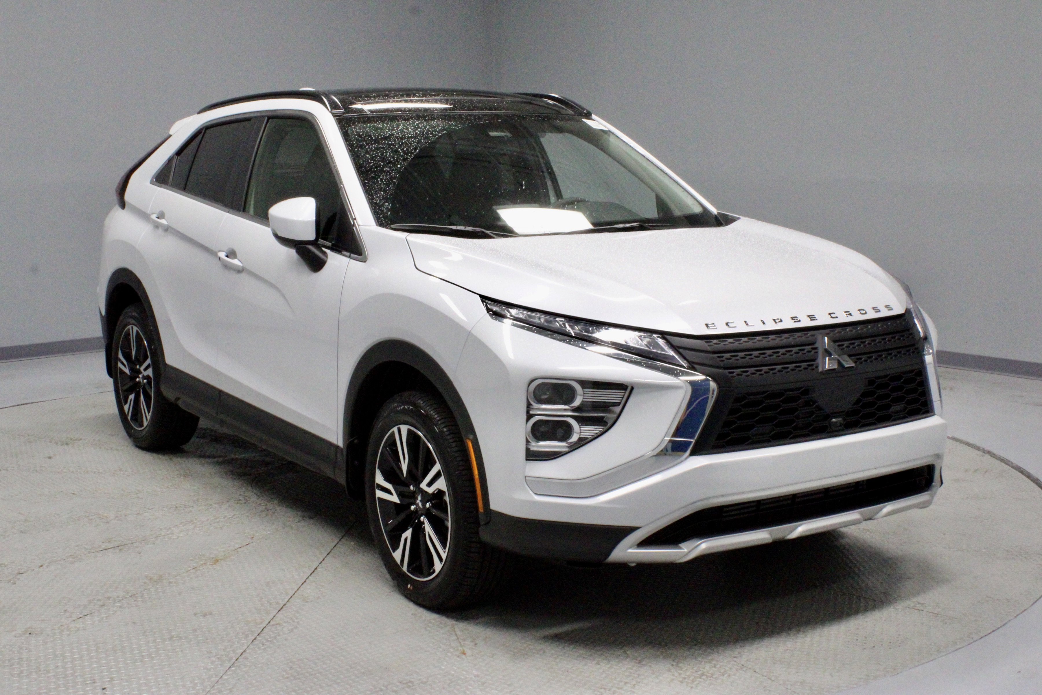 New 2026 Mitsubishi Eclipse Cross SE image 1