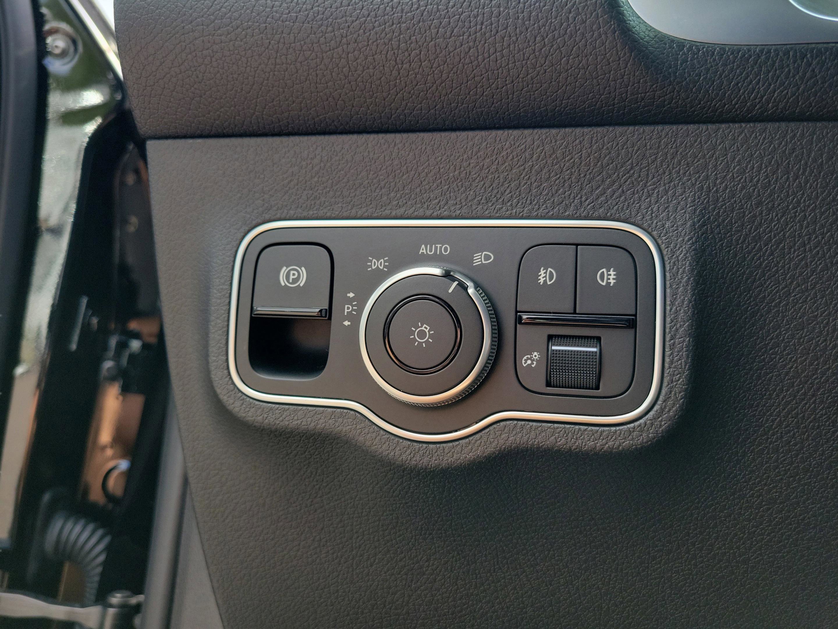 Certified 2024 Mercedes-Benz GLB 250 image 20