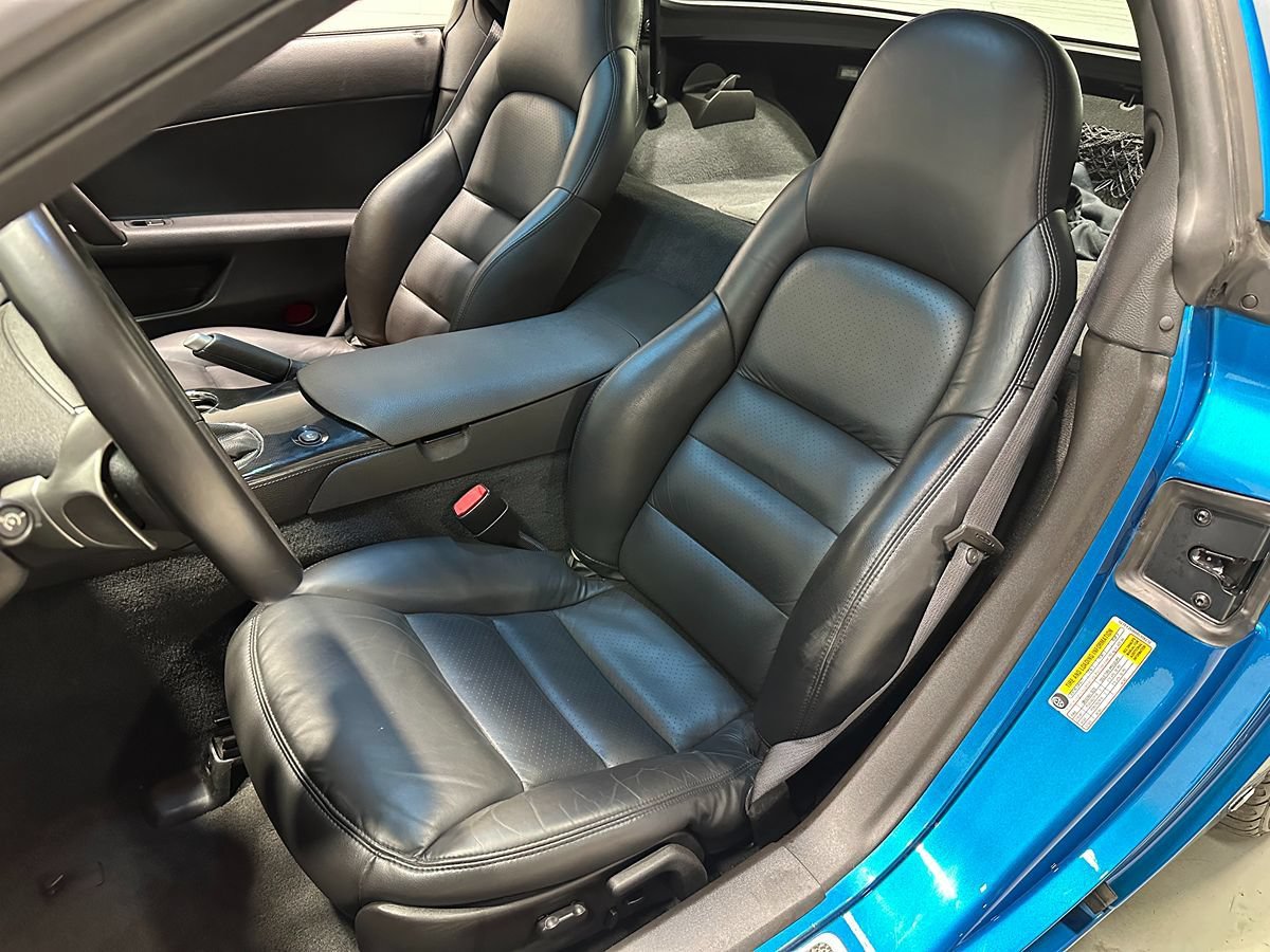 Used 2008 Chevrolet Corvette Coupe w/ Preferred Equipment Group RWD image 23