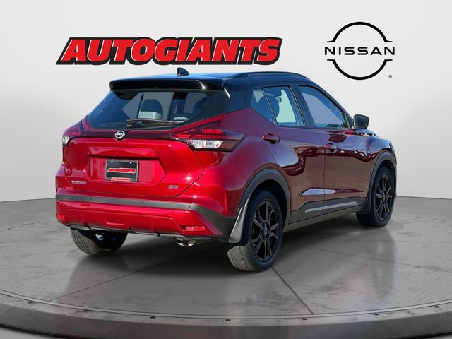 Used 2023 Nissan Kicks SR w/ SR Premium Package image 2