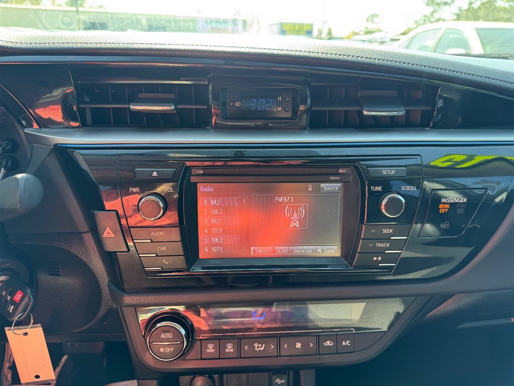 Used 2015 Toyota Corolla S image 15