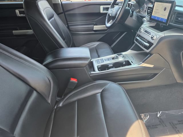 Used 2023 Ford Explorer XLT w/ Equipment Group 202A RWD image 15