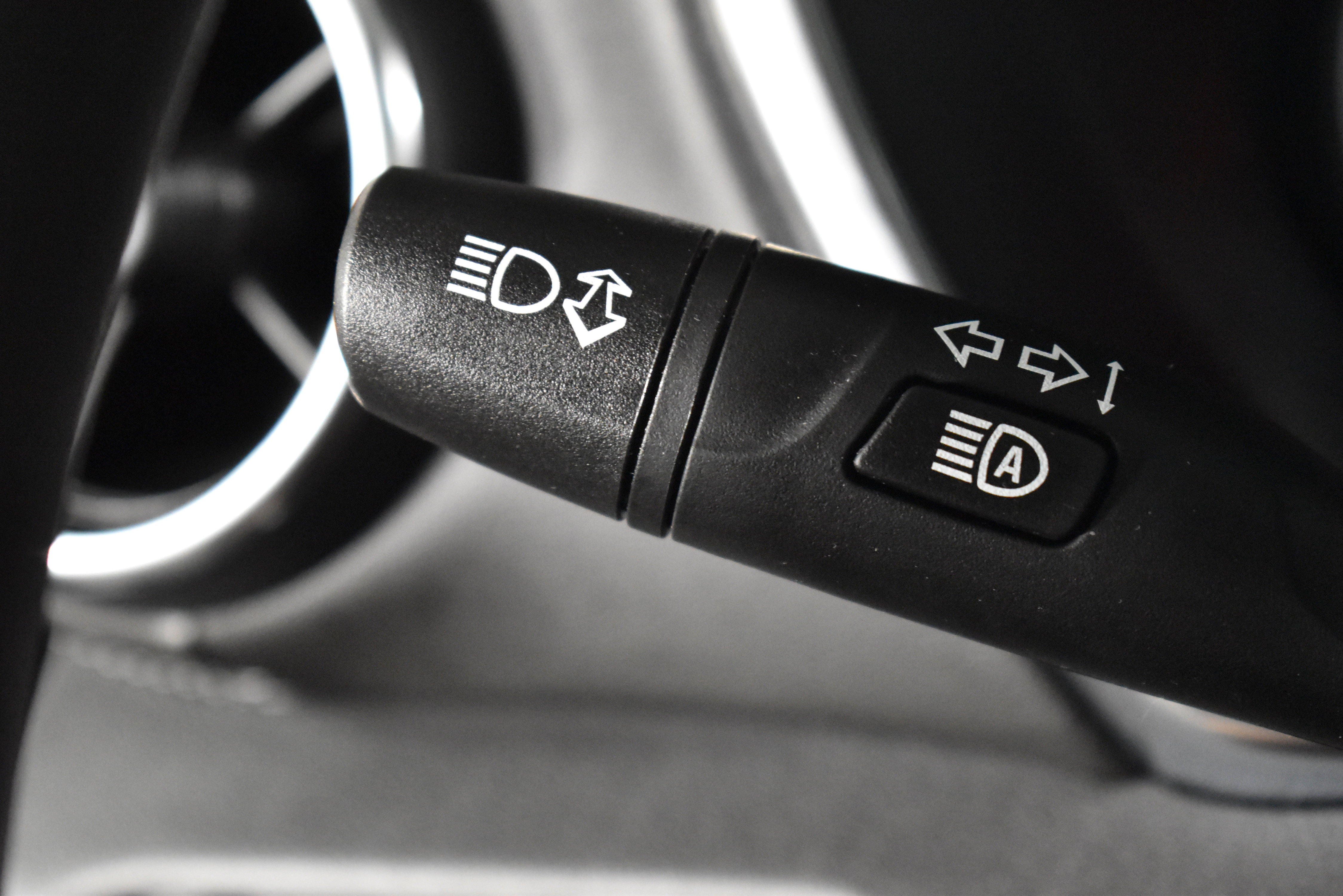 Used 2025 Chevrolet Blazer LT image 22