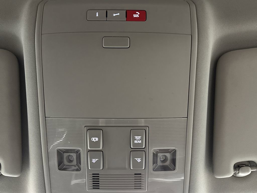 Used 2022 Volkswagen Atlas SE w/ Black Wheel Package image 23