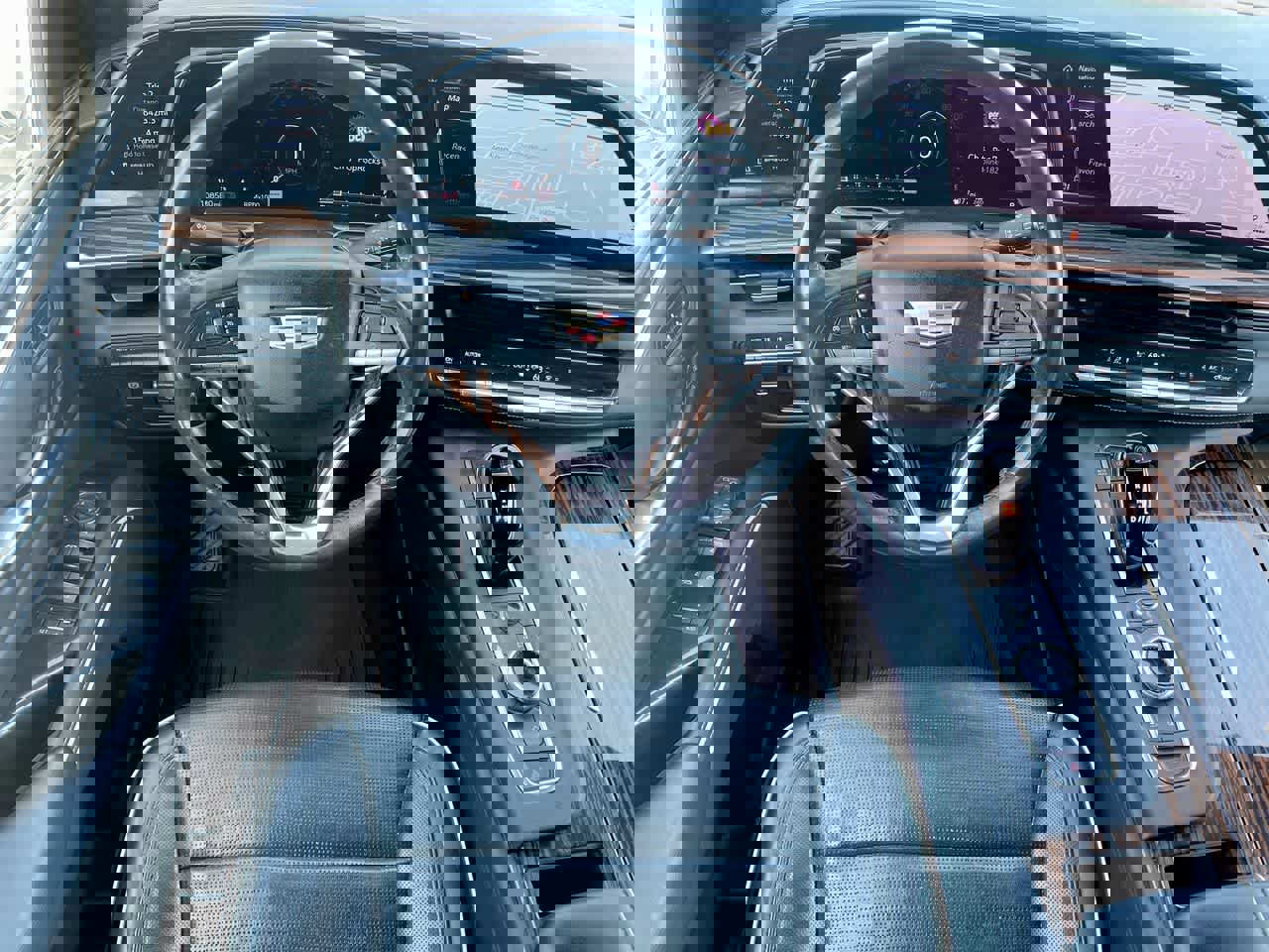 Used 2021 Cadillac Escalade ESV Premium Luxury w/ Performance Package image 11