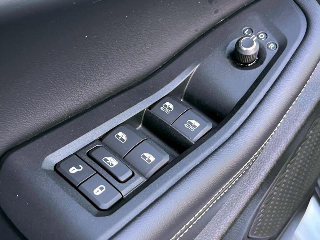 Certified 2024 Jeep Grand Cherokee L Limited image 18