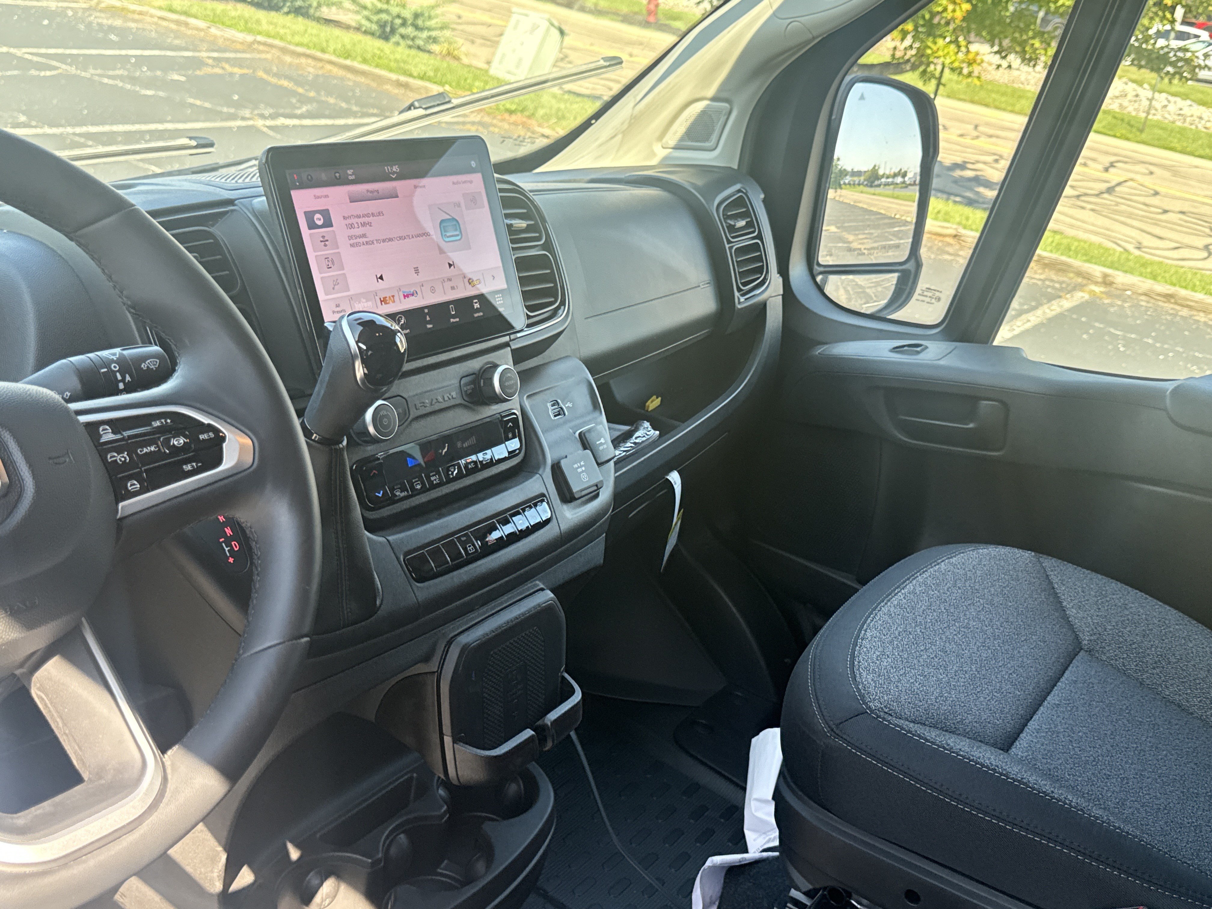 New 2026 RAM ProMaster 3500 w/ Crew Van Package FWD image 27
