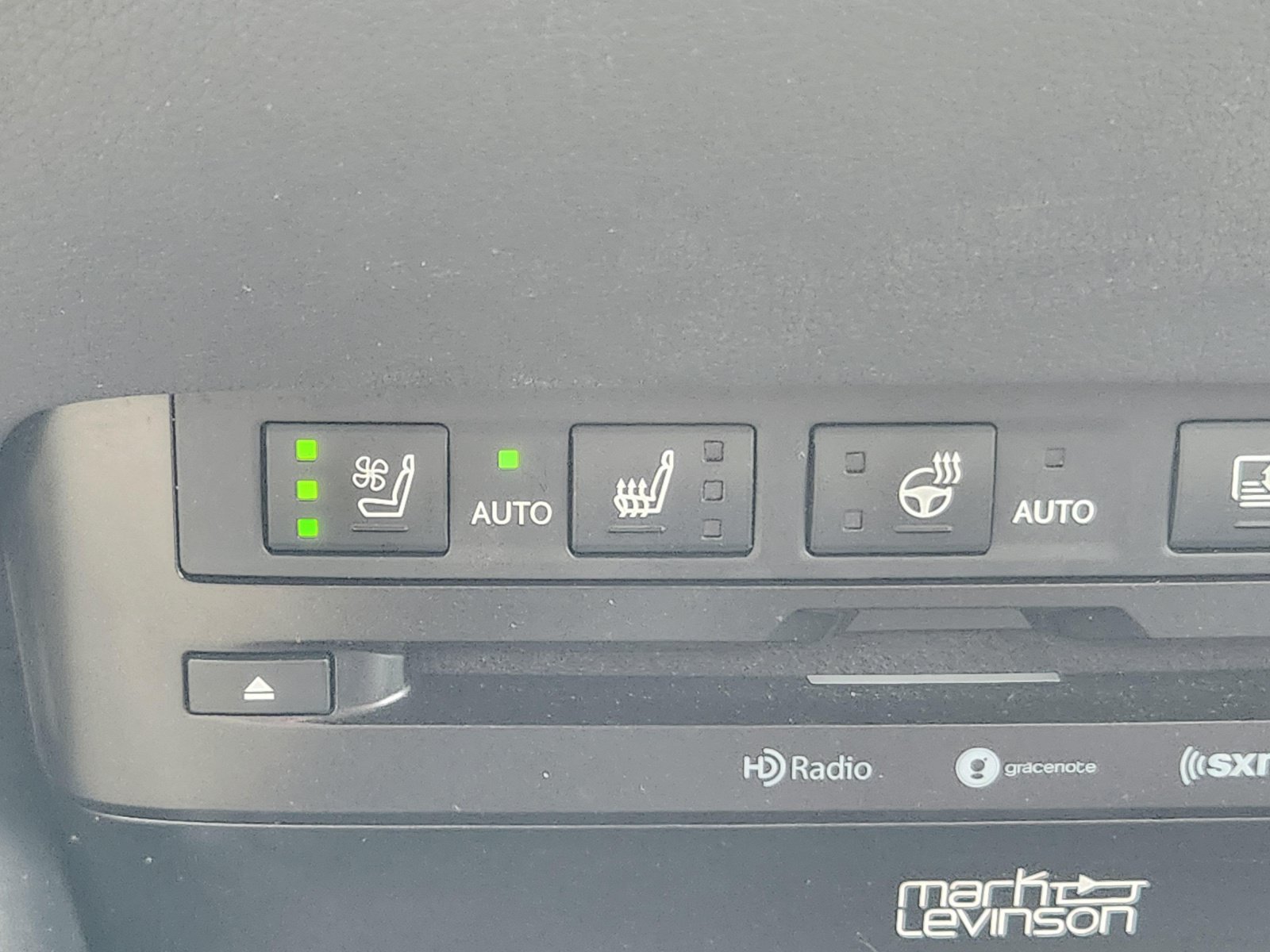 Certified 2021 Lexus ES 300h w/ Luxury Package FWD image 12