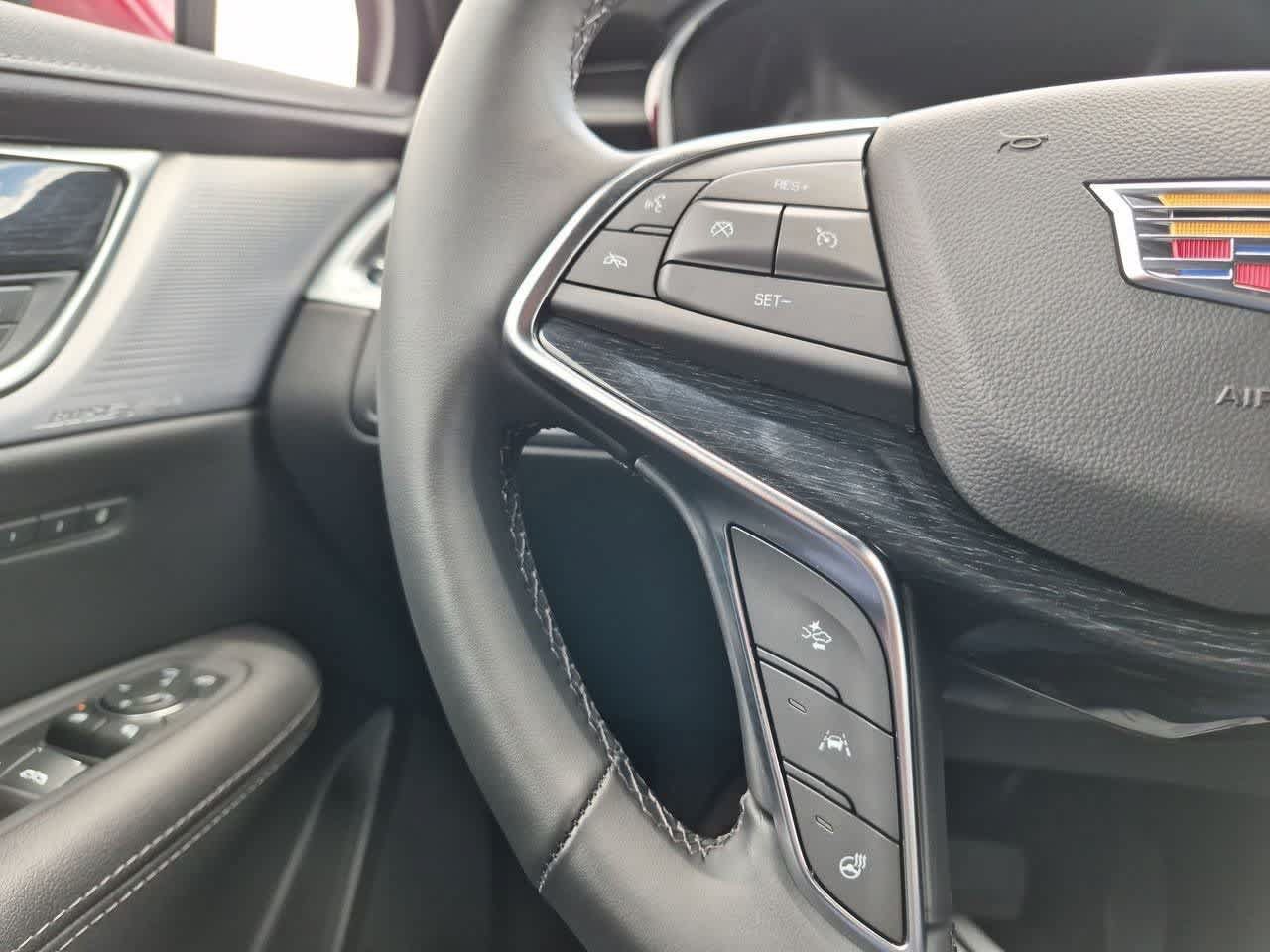 Used 2025 Cadillac XT5 Premium Luxury w/ Technology Package FWD image 23