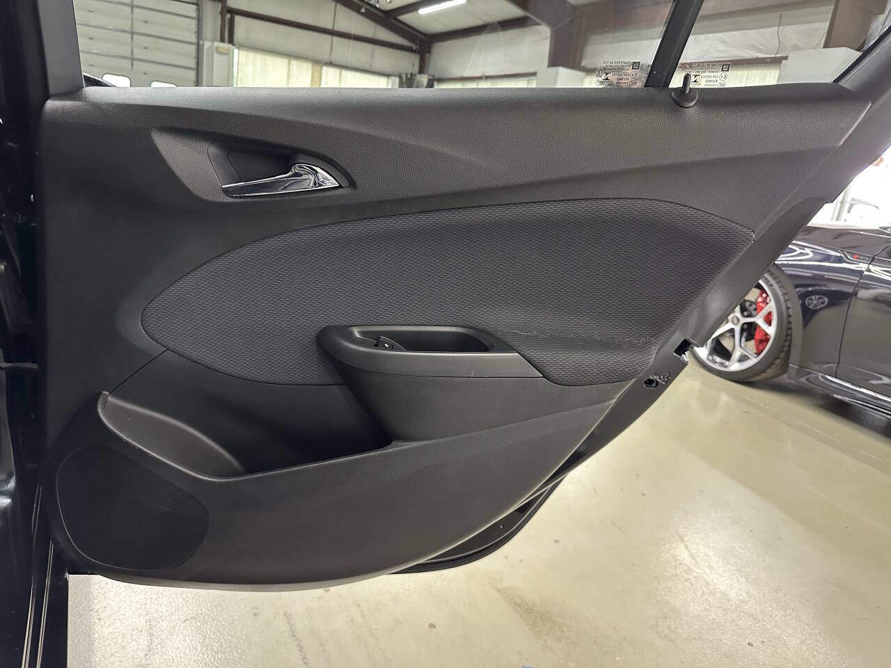 Used 2018 Chevrolet Cruze LT w/ Convenience Package image 14